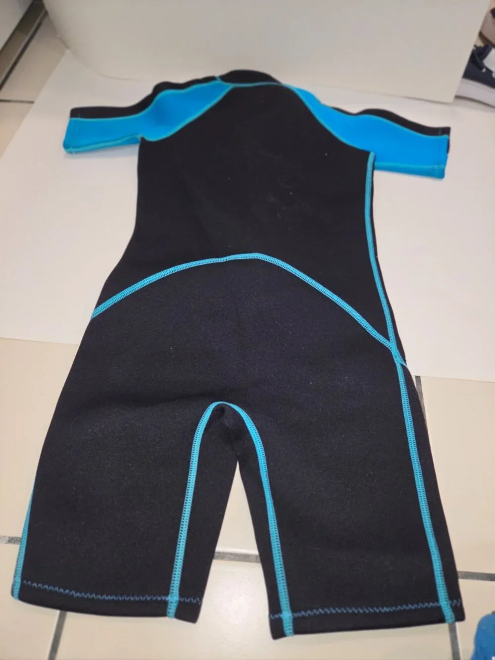 SeaSkin Wetsuit Sz 10 Youth In Great Condition w/out tags